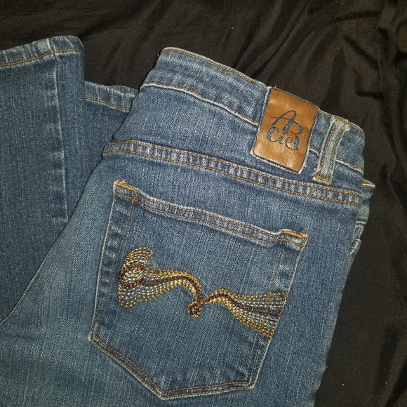 American Rag Jeans - Picture 6 of 13